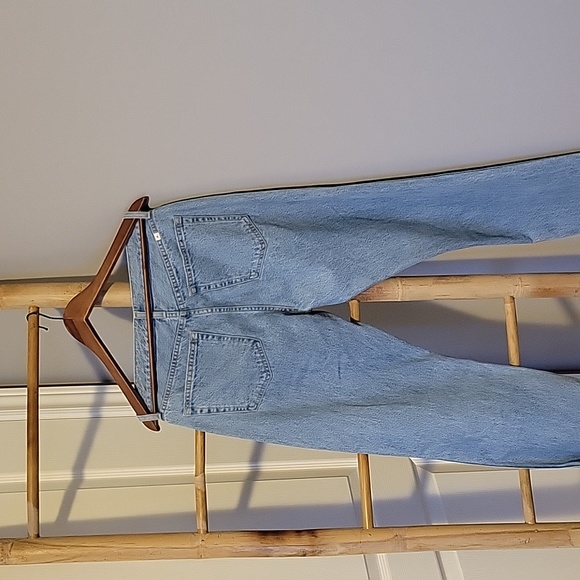*SOLD!* Sunday Best DYLAN Boyfriend Jeans - Picture 4 of 9